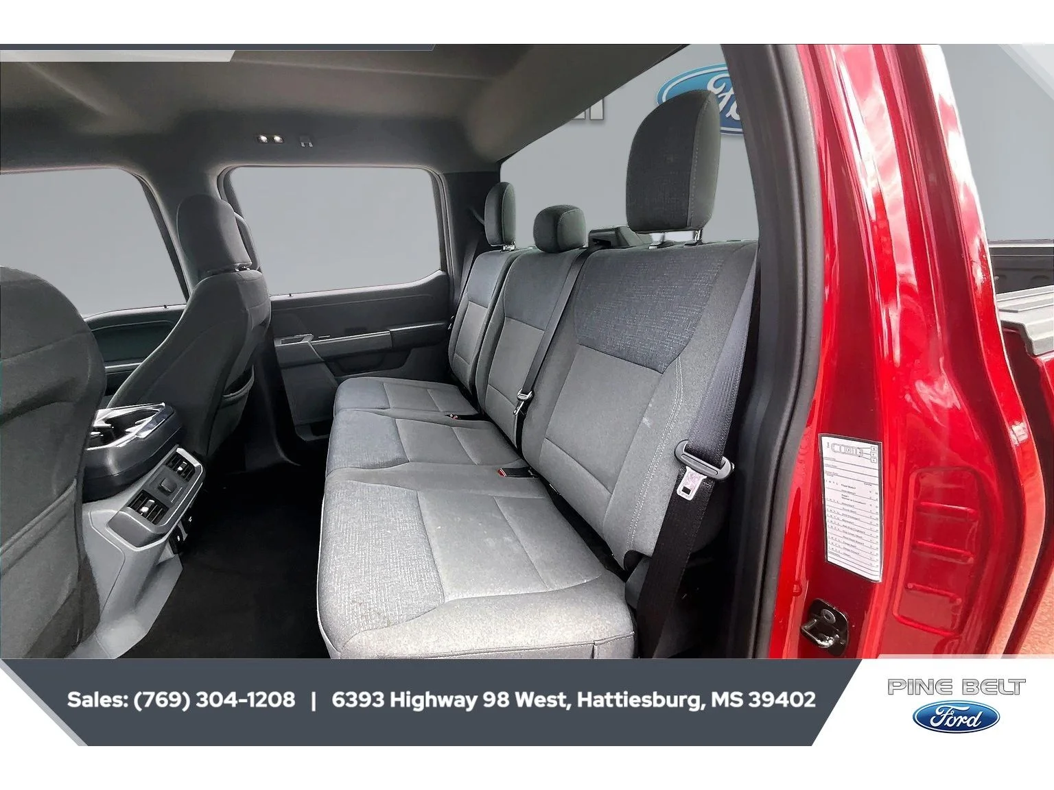 Used 2025 Rapid Red Metallic Tinted Clearcoat Ford XLT image 20