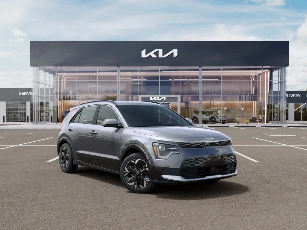 New 2026 Steel Gray Kia Wind image 8