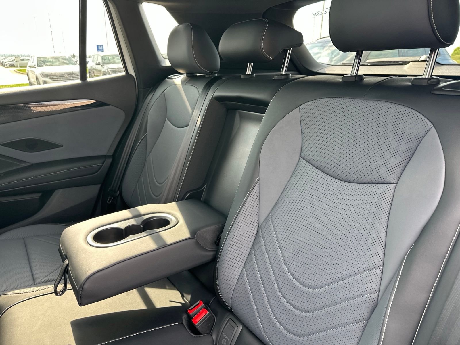 New 2026 White/off-white Volkswagen 2.0T SE R-Line Black image 24