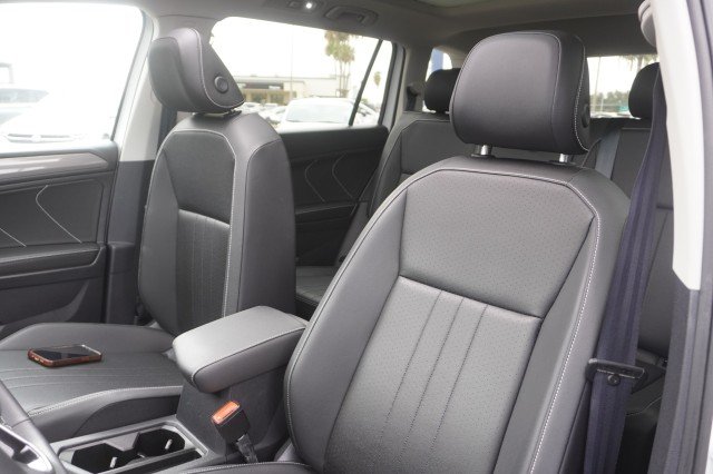 Used 2023 WHITE Volkswagen SE image 18