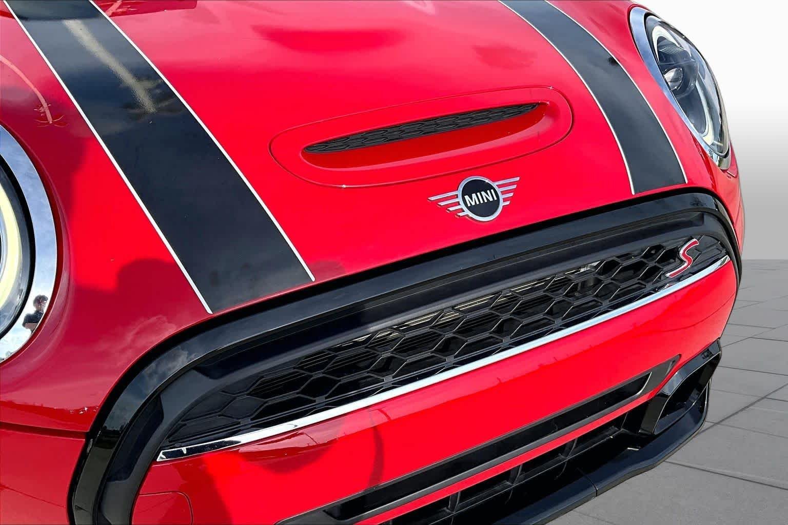 Used 2024 Chili Red MINI Cooper S image 29