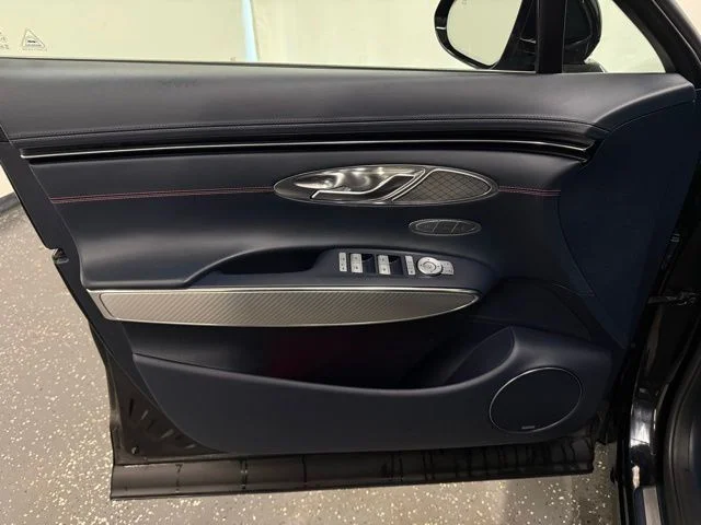 2023 GENESIS GV70 Standard - Photo 10