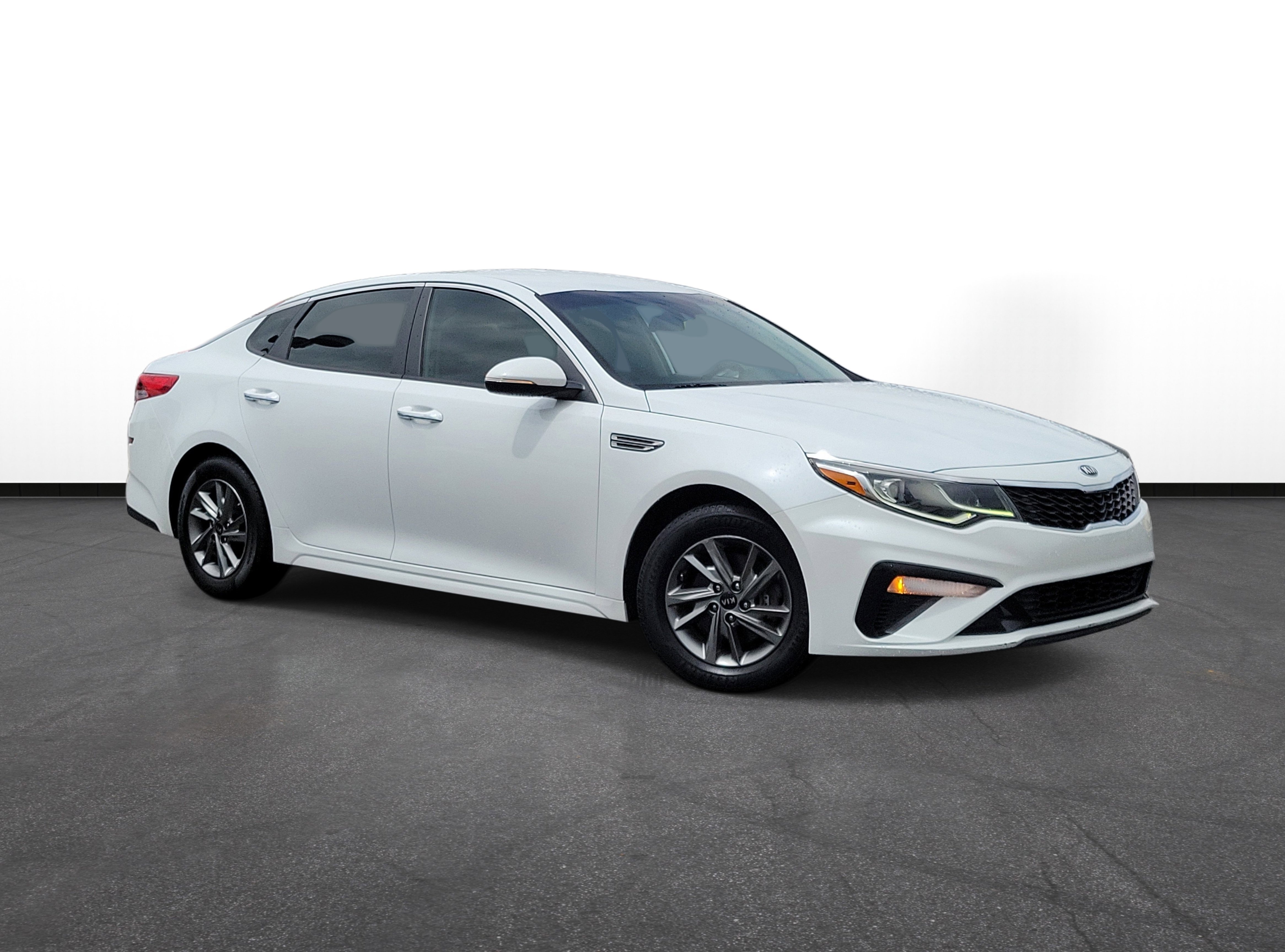 2019 Kia Optima LX AT's photo