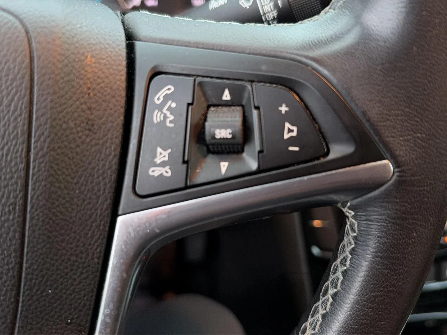 Used 2022 Cinnabar Metallic Buick Preferred image 23