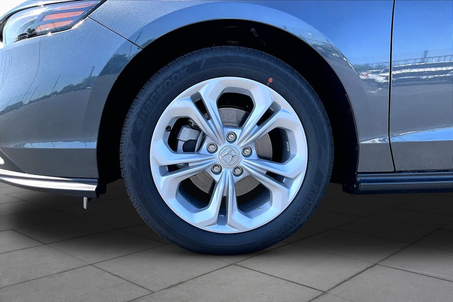 New 2026 Meteorite Gray Metallic Honda LX image 11