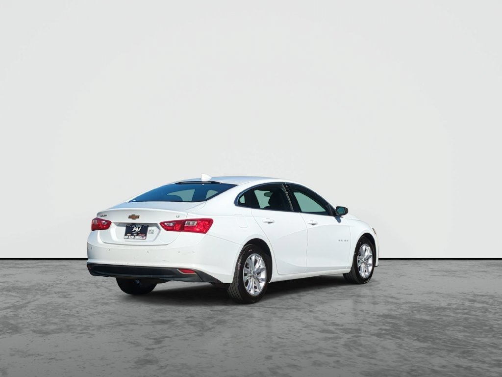 Used 2023 SUMMIT WHITE Chevrolet LT image 8