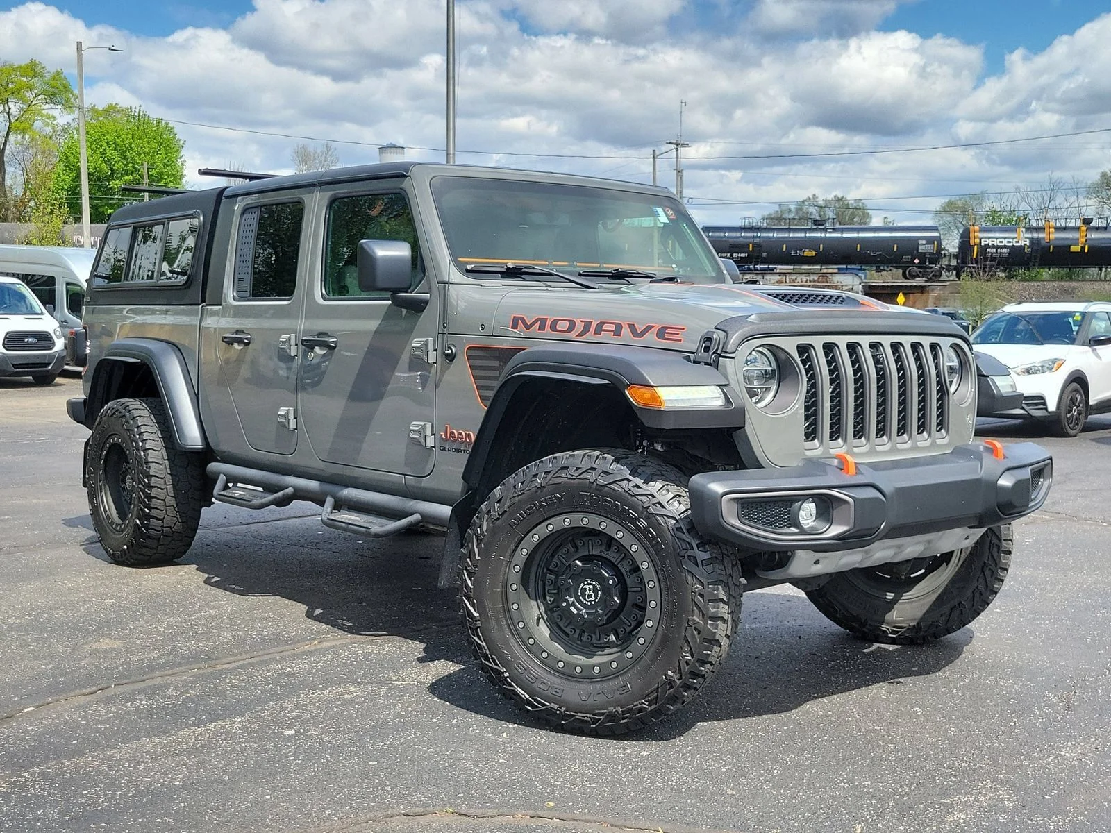 Used 2021 Gray Clearcoat Jeep Mojave image 1