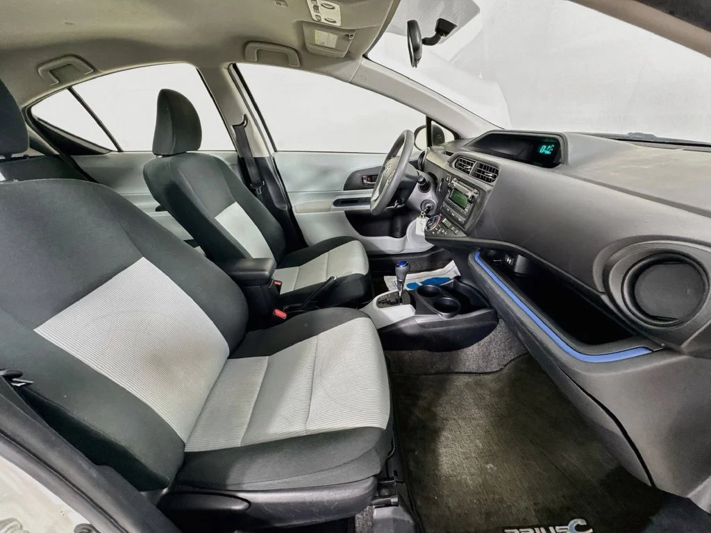 Used 2013 Super White Toyota Two image 31