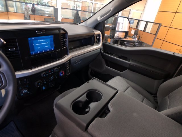 New 2027 Ford F-250SD F-250® XL 4D Crew Cab in Des Moines #270079 ...