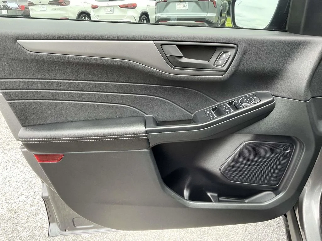 Used 2026 CARBONIZED GRAY METALLIC Ford Active image 14