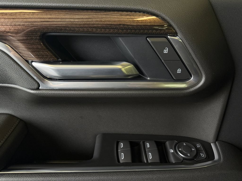 New 2026 Black Chevrolet LT image 29