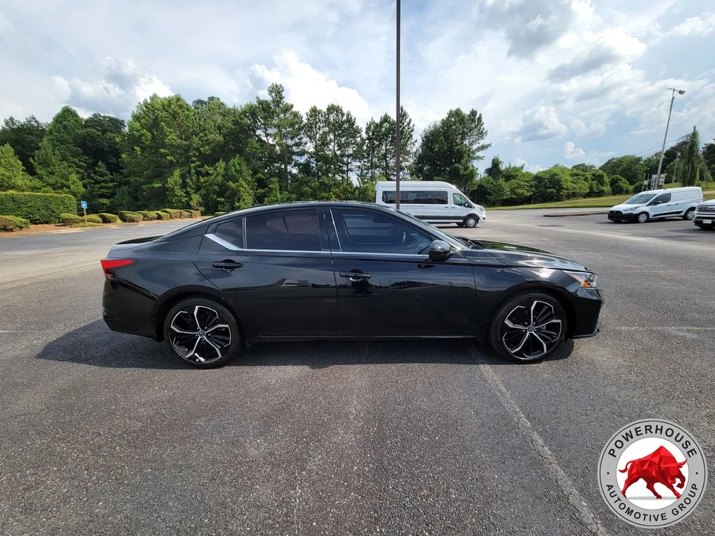 Used 2024 Black Nissan 2.5 SR image 7