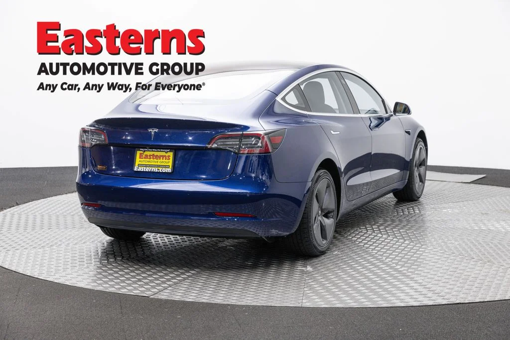 Used 2018 Blue Tesla Long Range image 5