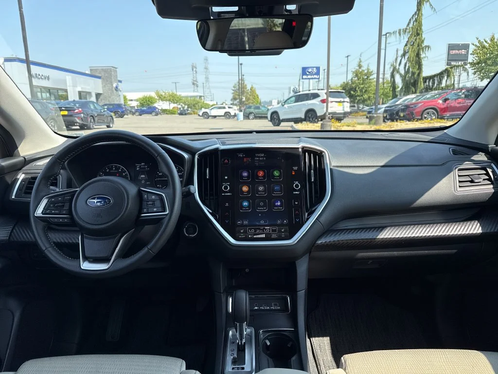 Used 2025  Subaru Premium image 7