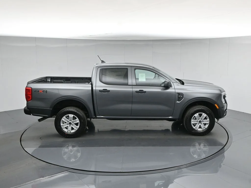 New 2026 Gray Ford XL image 36