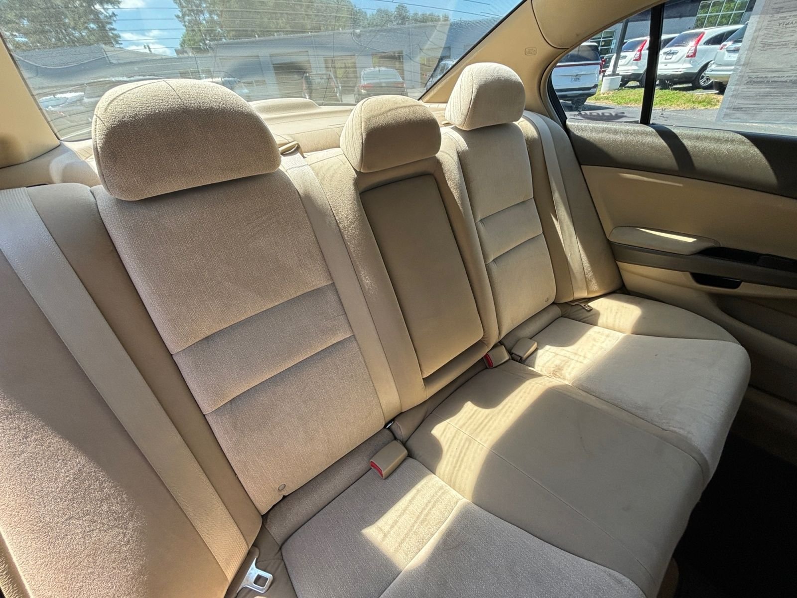 Used 2009 Gold Honda LX image 18
