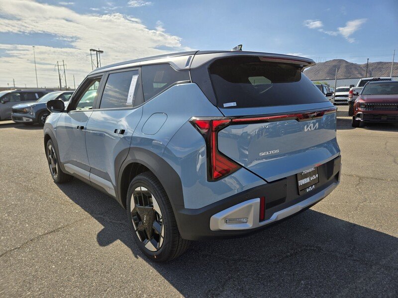New 2027 Frost Blue / Black Roof Kia S image 4