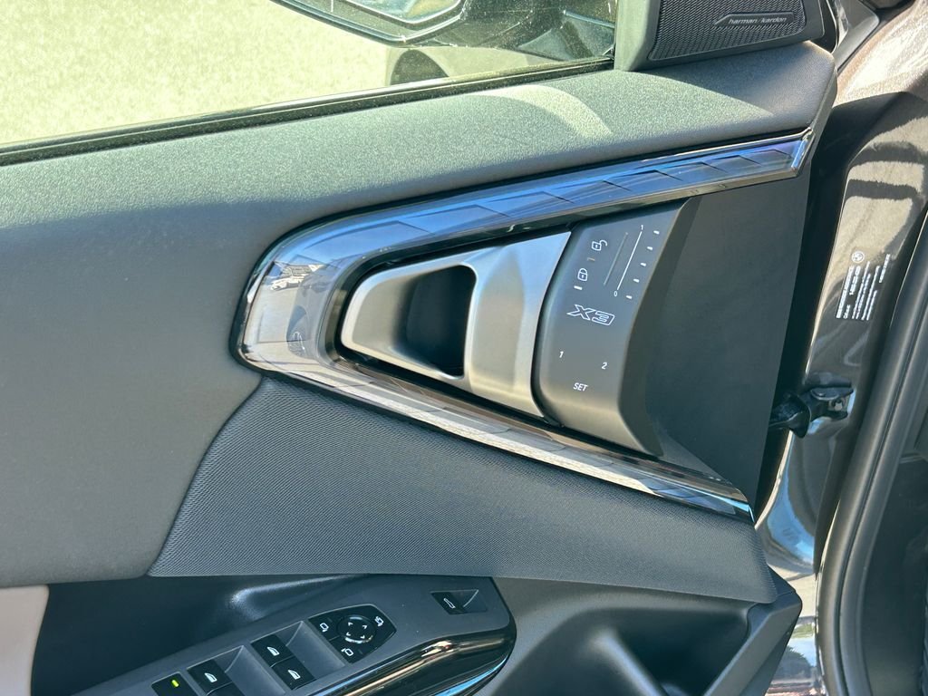 New 2026 Dark Graphite Metallic BMW M50 xDrive image 12