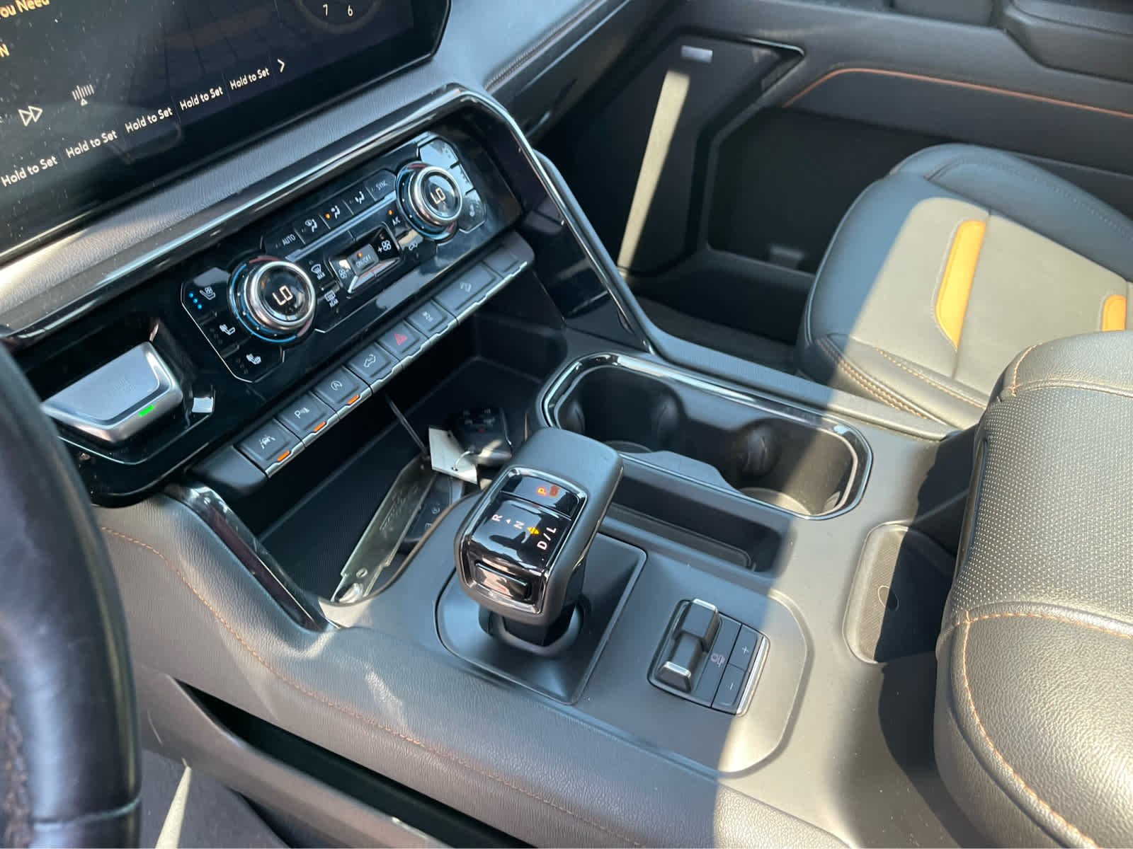 Used 2023 Sterling Metallic GMC AT4 image 17