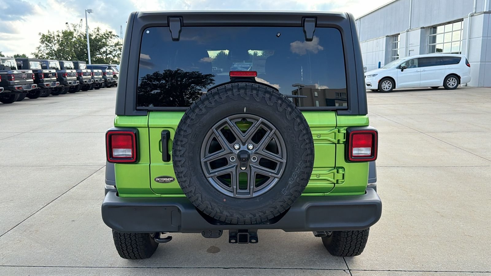 New 2026 Mojito Clearcoat Jeep Sport S image 8