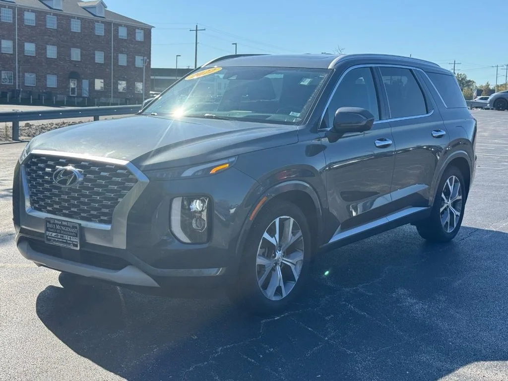 Used 2022 Gray Hyundai Limited image 9