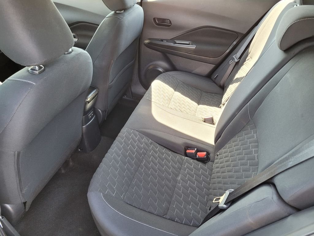 Used 2022 White Nissan S image 12