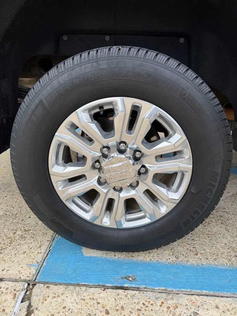 Used 2020 ONYX BLACK GMC Denali image 12