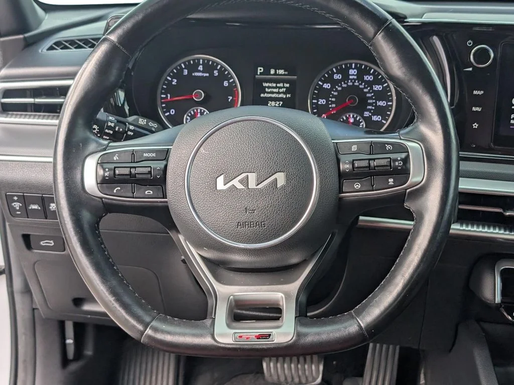 Used 2022 White Kia GT-Line image 15