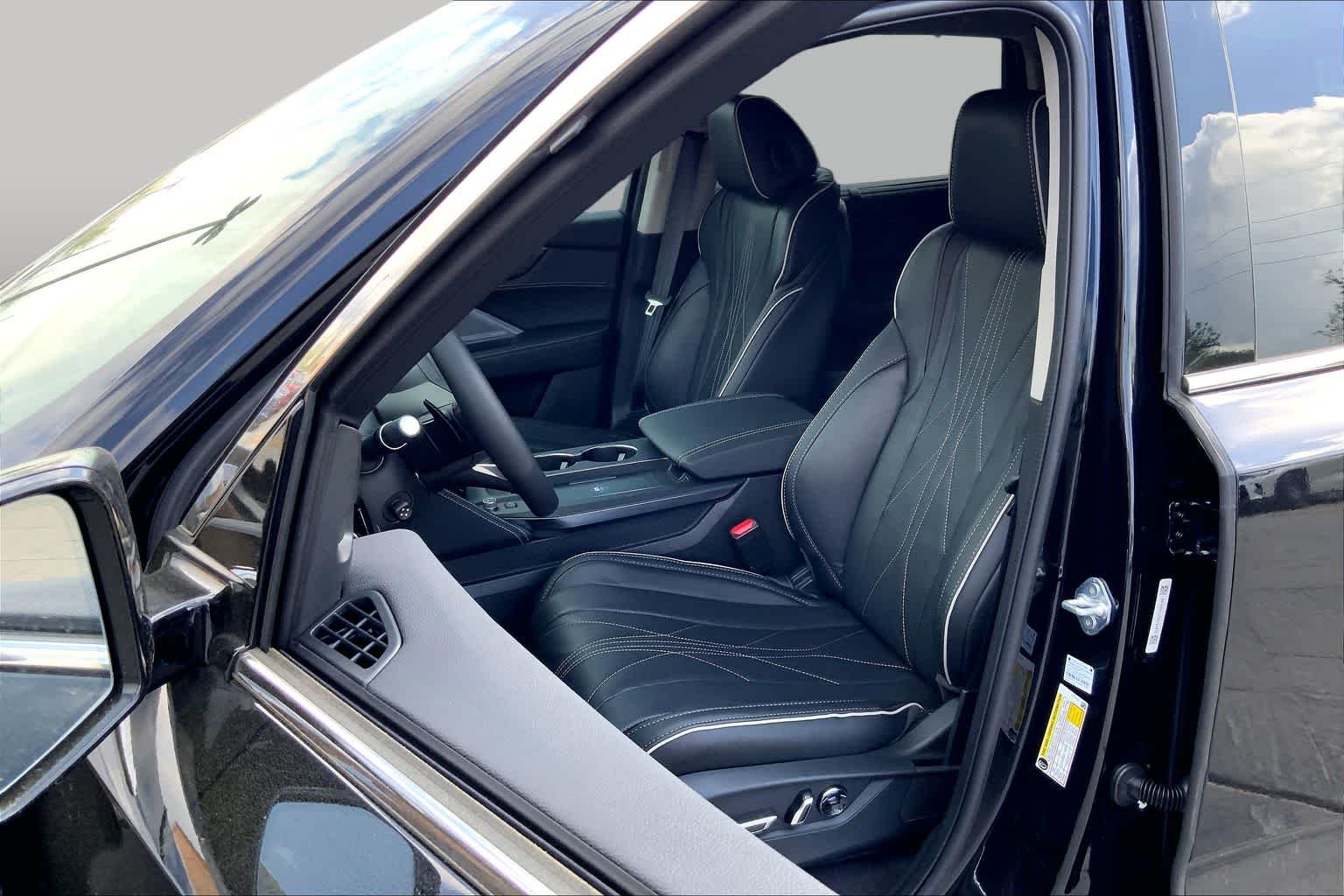 New 2026 Majestic Black Pearl Acura w/Advance Package image 18