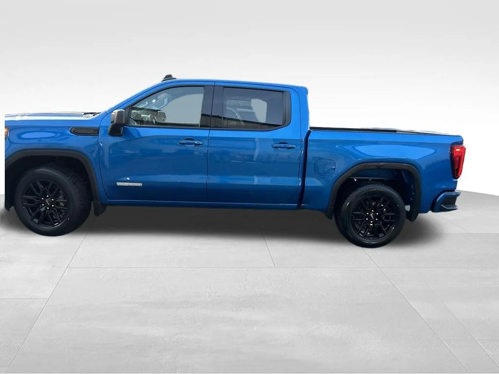 Used 2023 Blue GMC Elevation image 12