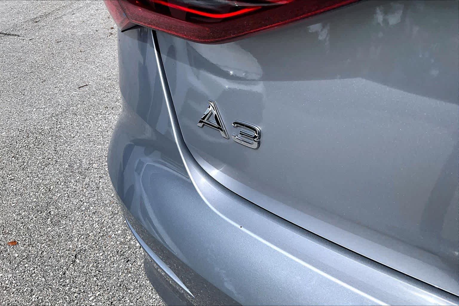 Used 2022 Florett Silver Metallic Audi Premium image 10