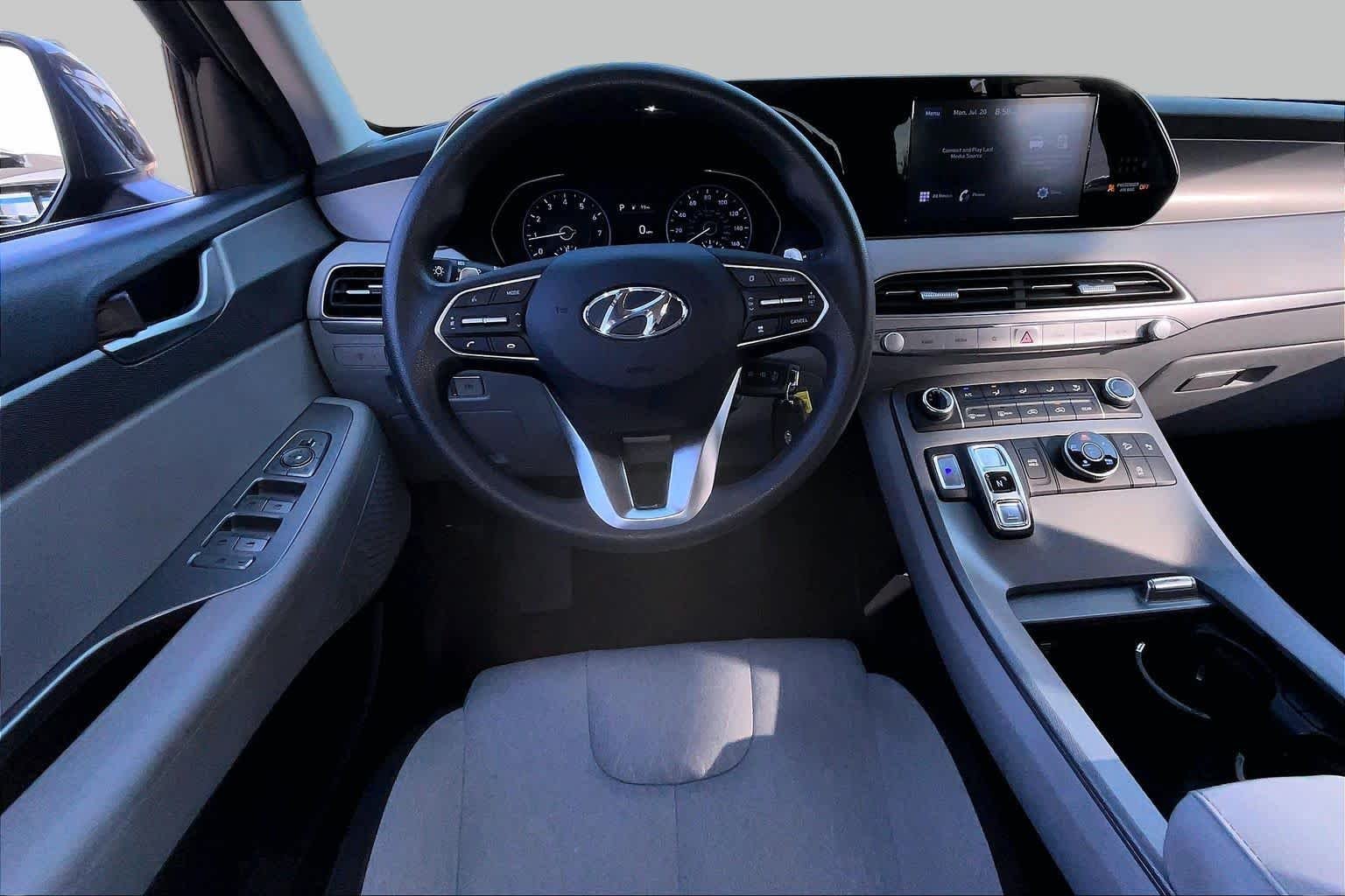 Used 2021 Steel Graphite Hyundai SE image 6