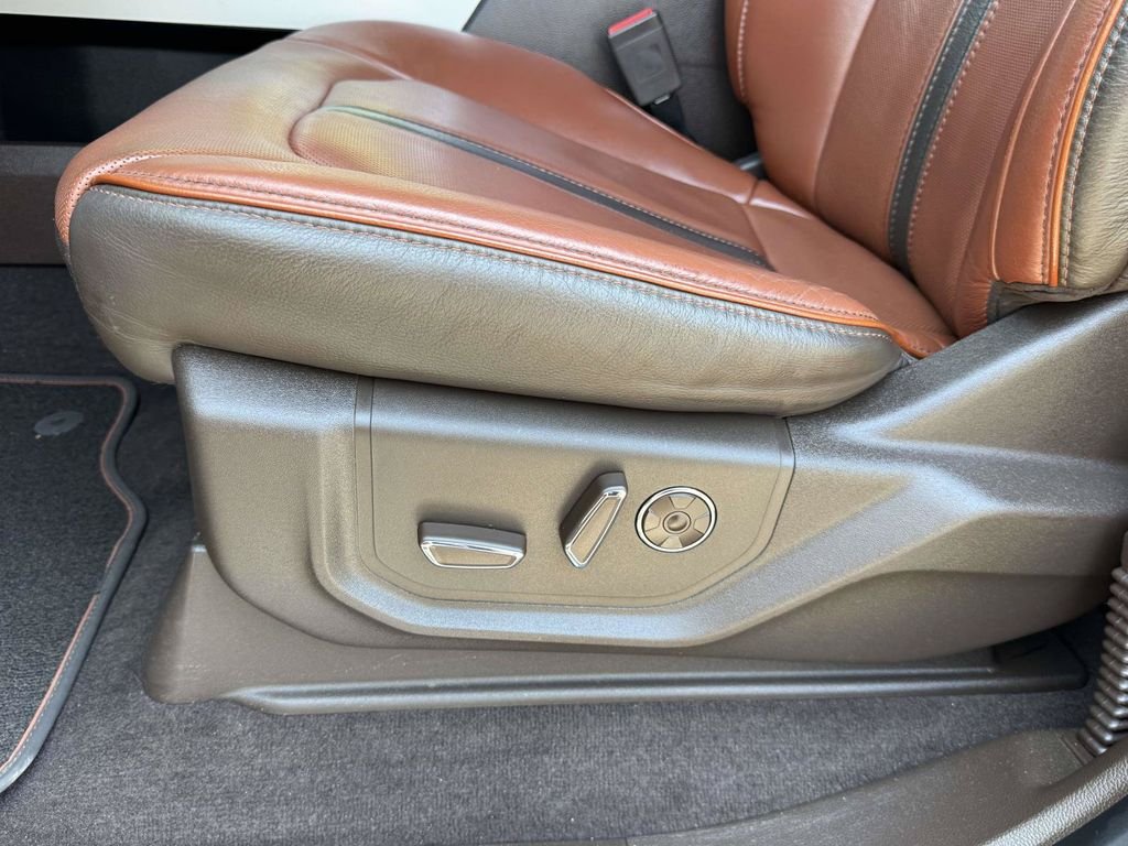 Used 2018 Blue Ford King Ranch image 21