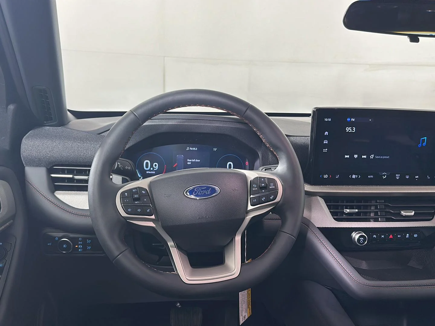 New 2027 Avalanche Gray Ford Active image 24