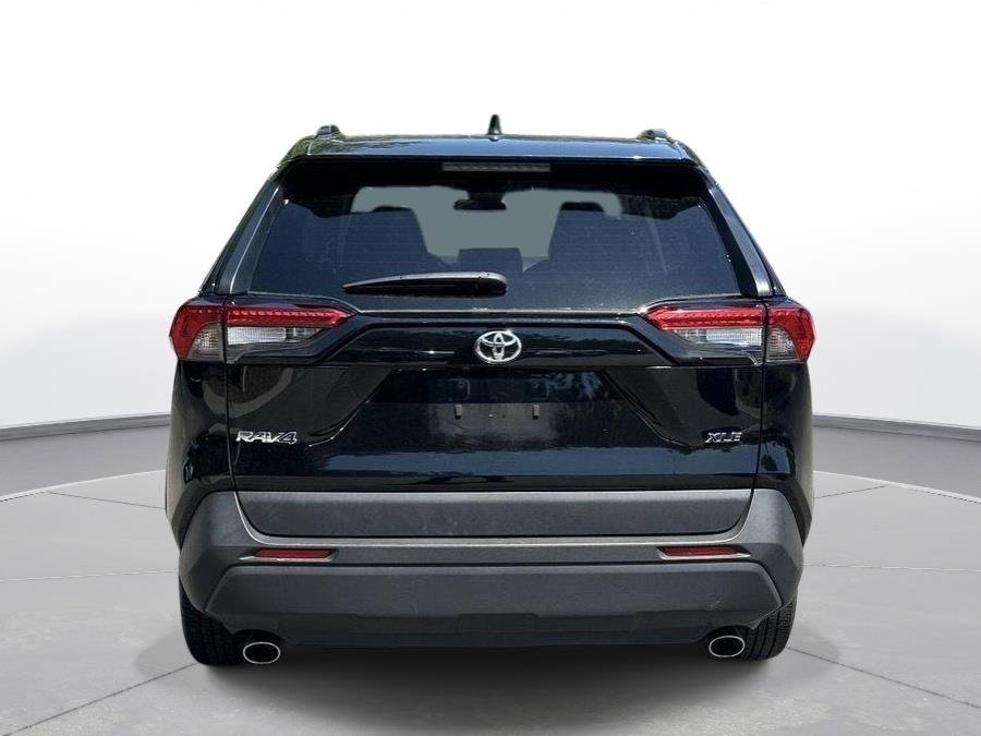 Used 2025 Midnight Black Metallic Toyota XLE image 7
