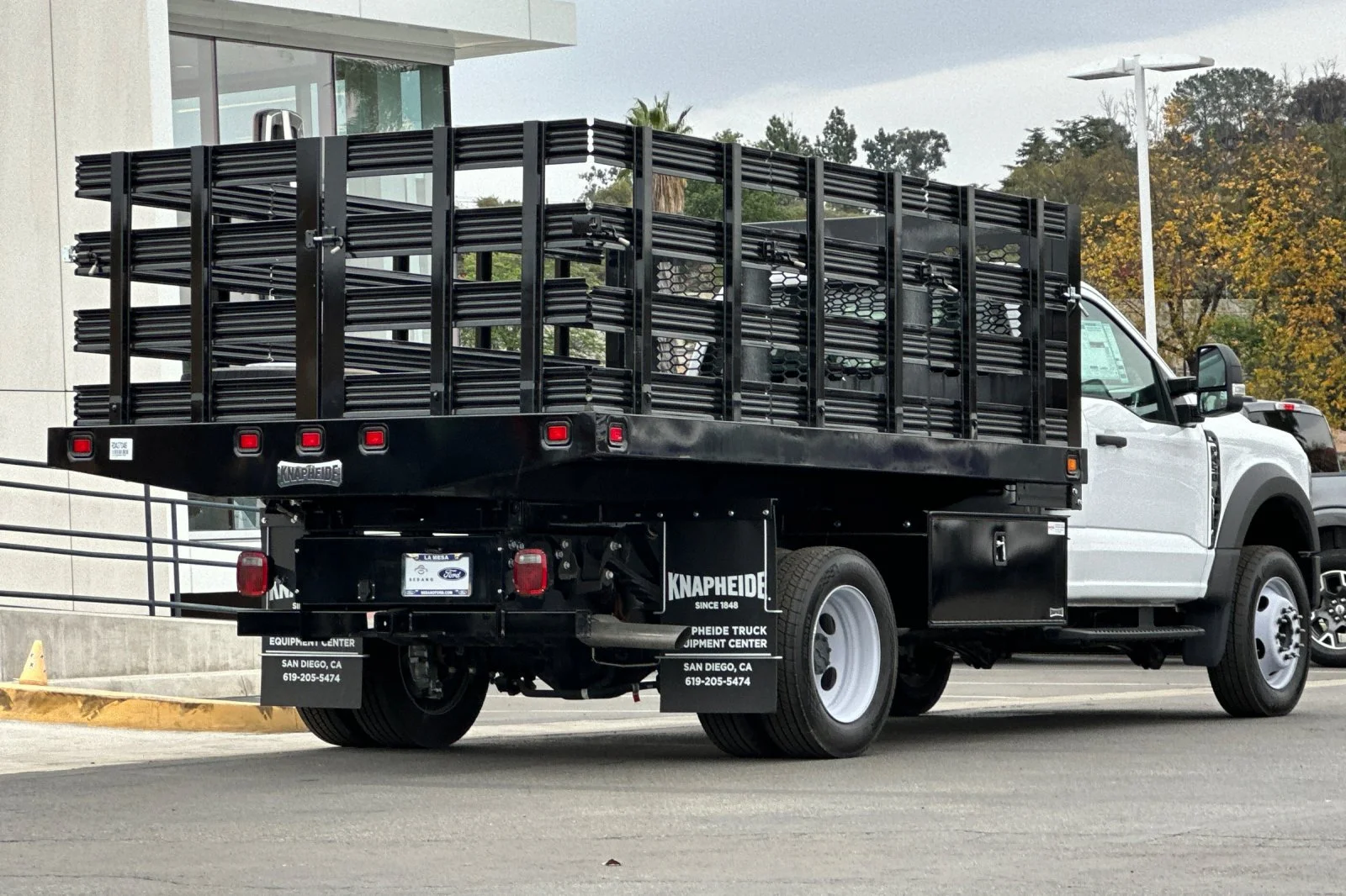 2024 Ford F-450 Super Duty Chassis Cab XL - Photo 3