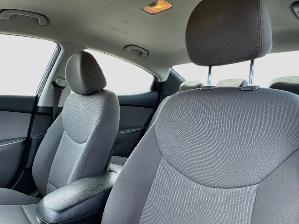 Used 2014 Harbor Gray Metallic Hyundai SE image 24