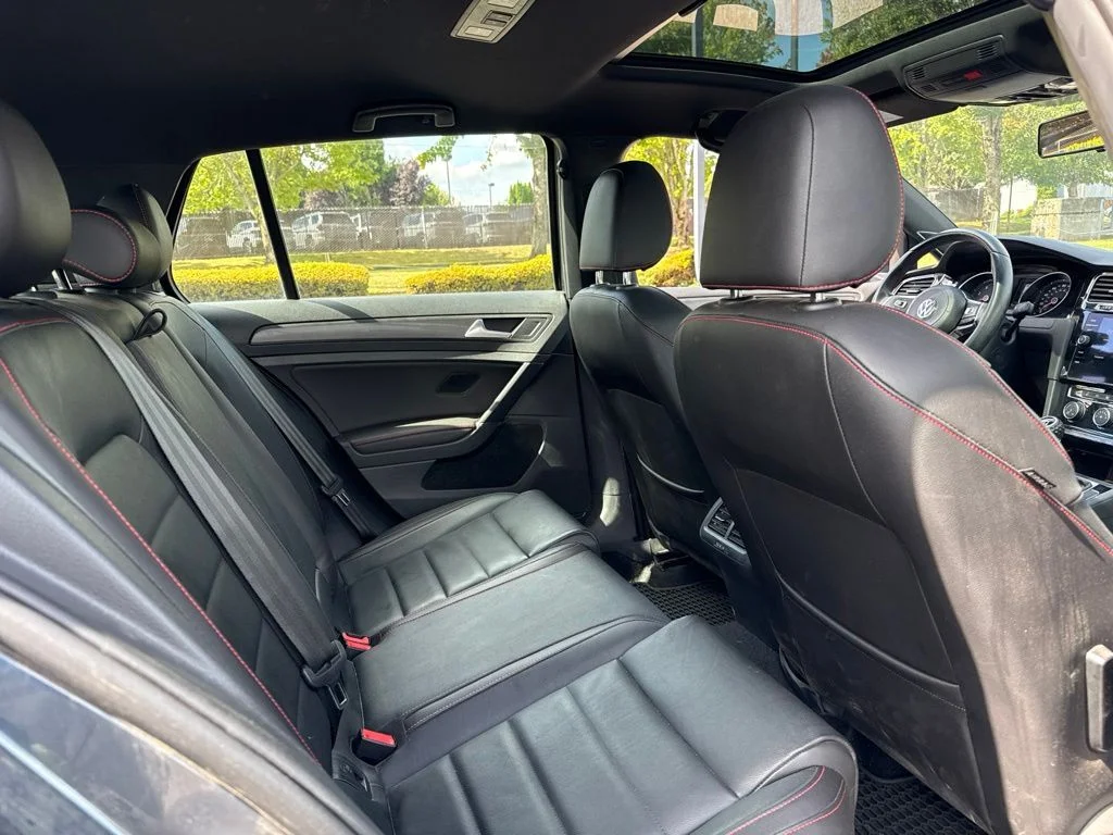 Used 2019 Night Blue Metallic Volkswagen 2.0T SE image 21