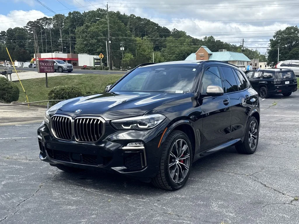 Used 2021 Black BMW M50i image 3