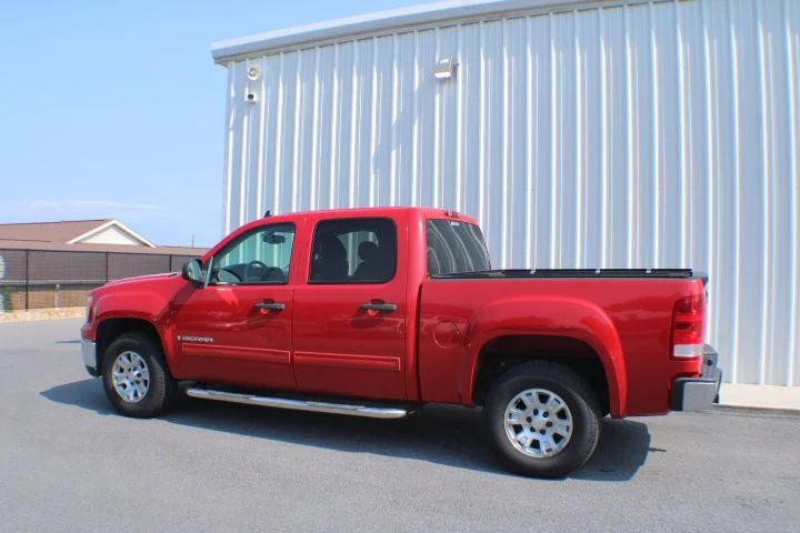 Used 2007 Fire Red GMC SLE2 image 3