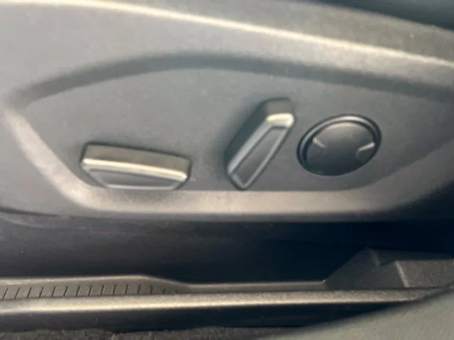 Used 2023 Silver Metallic Ford Titanium image 35