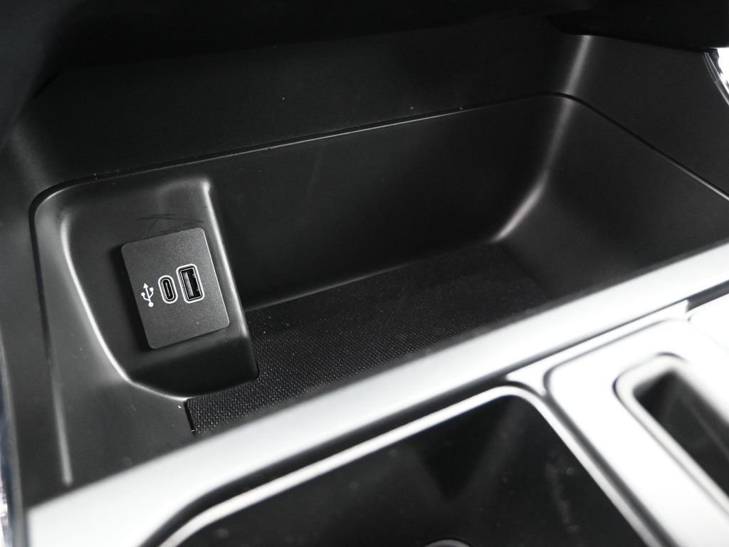 New 2026 Oxford White Ford XLT image 18
