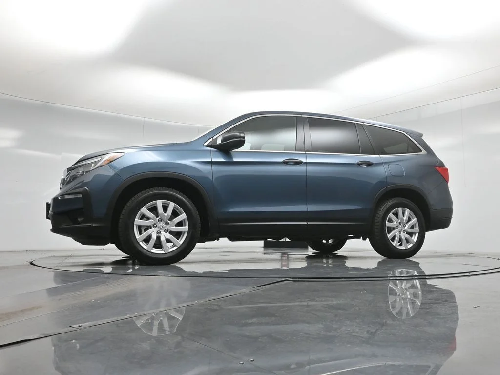 Used 2019 Black Honda LX image 7