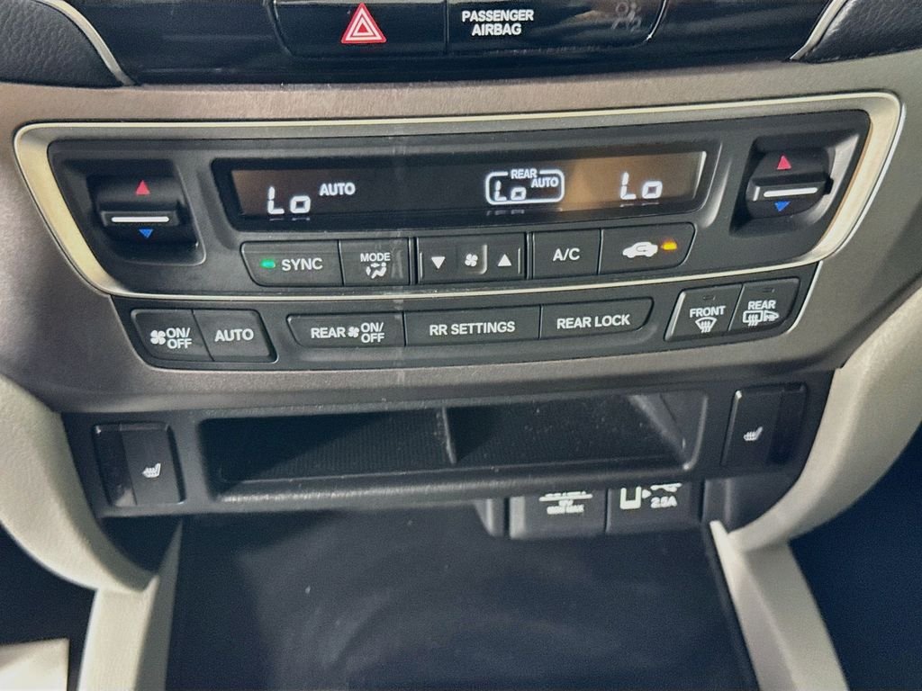 Used 2019 Crystal Black Pearl Honda EX image 18