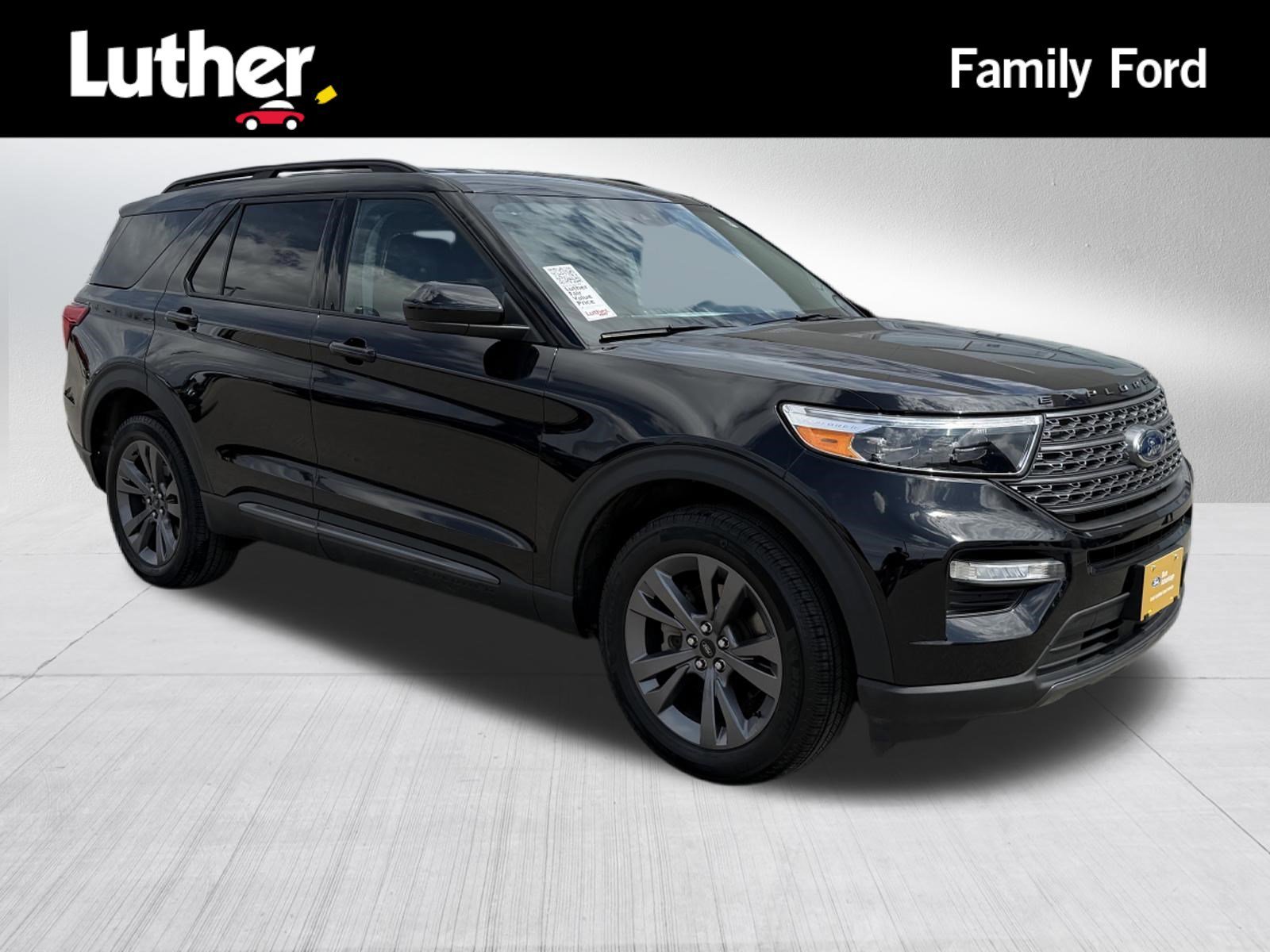 2023 Ford Explorer XLT 4WD's photo