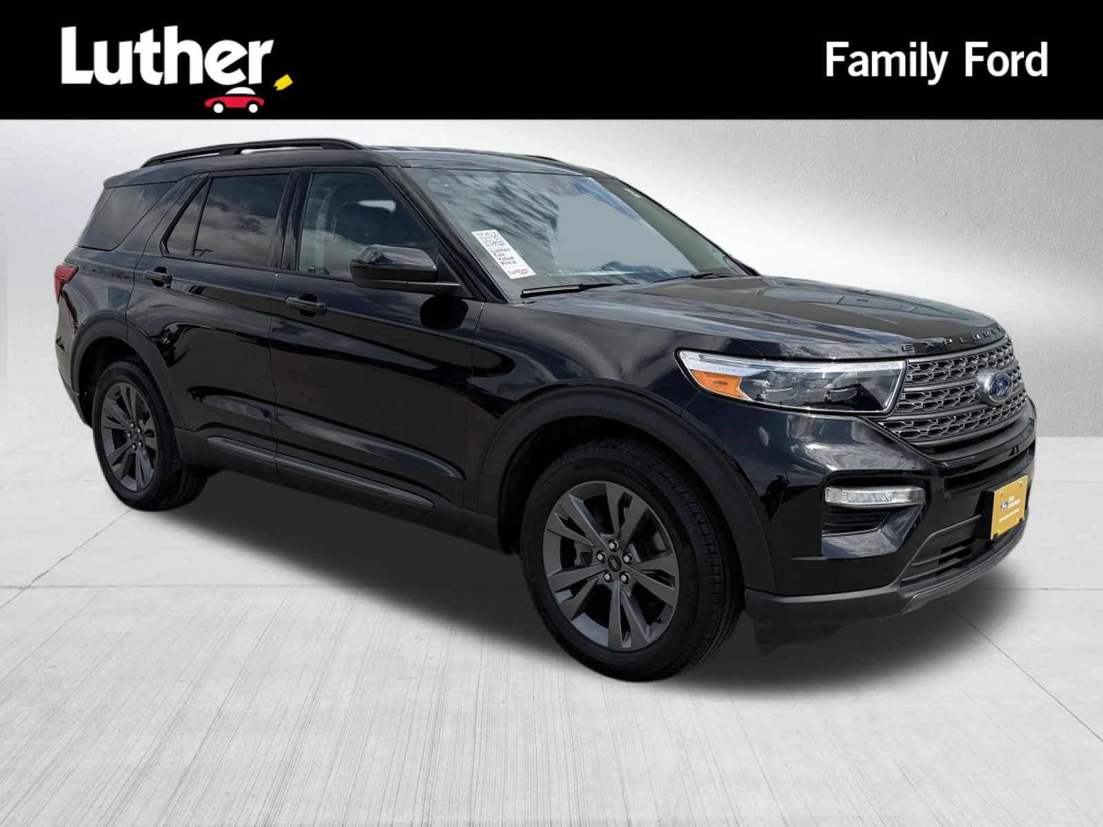 2023 Ford Explorer XLT 4WD's photo