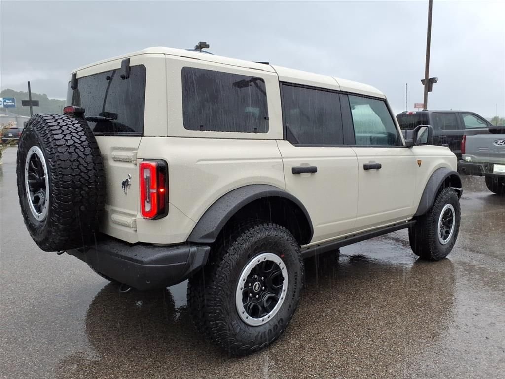 New 2026 Desert Sand Ford Badlands® image 8