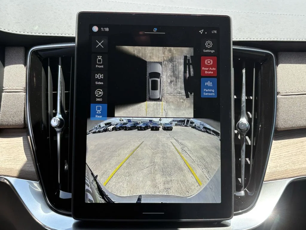 2026 Volvo XC90 Plus - Photo 20