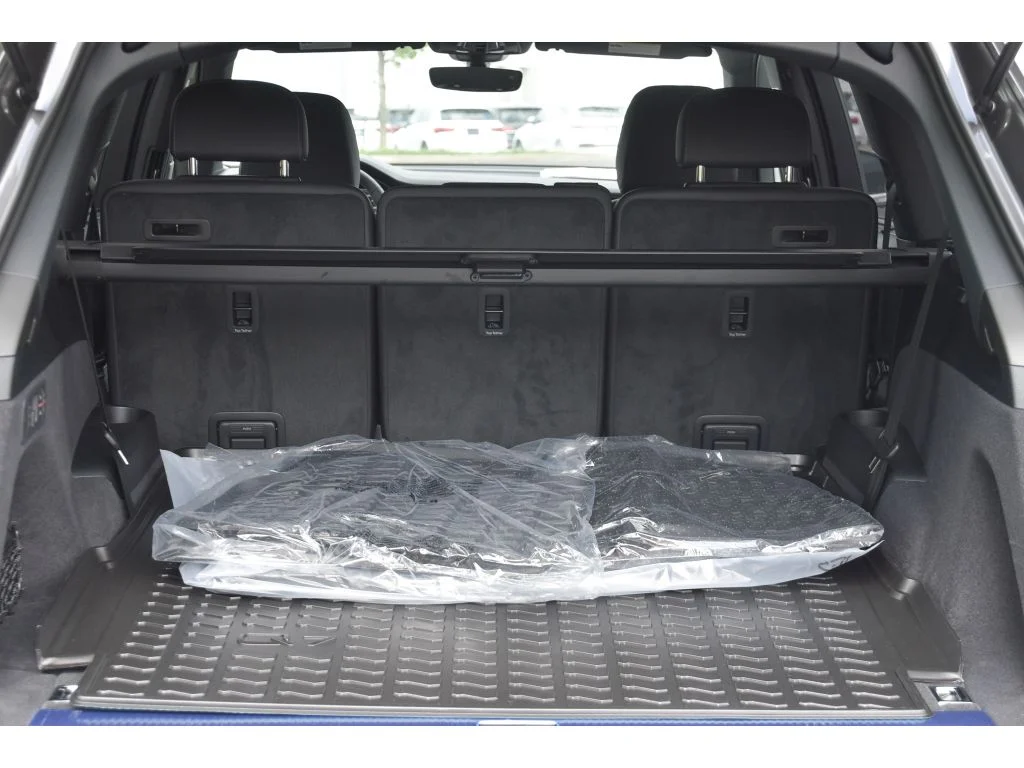 Used 2025 Gry Audi Premium Plus image 24