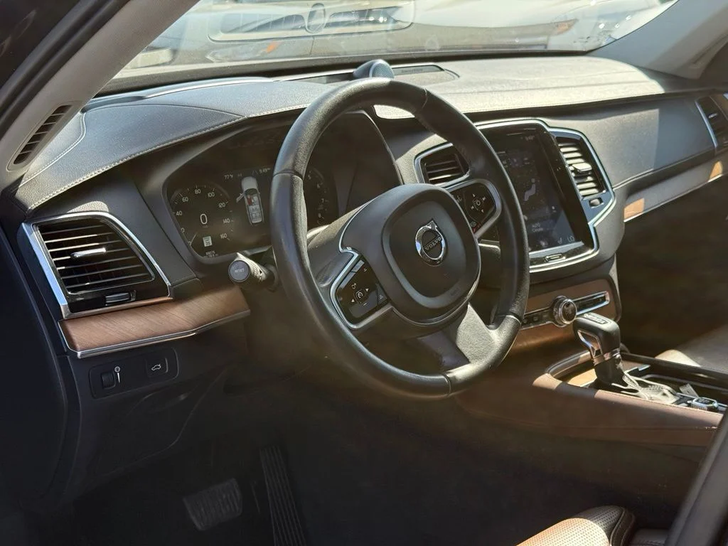 Used 2019 Black Volvo T6 Inscription image 5